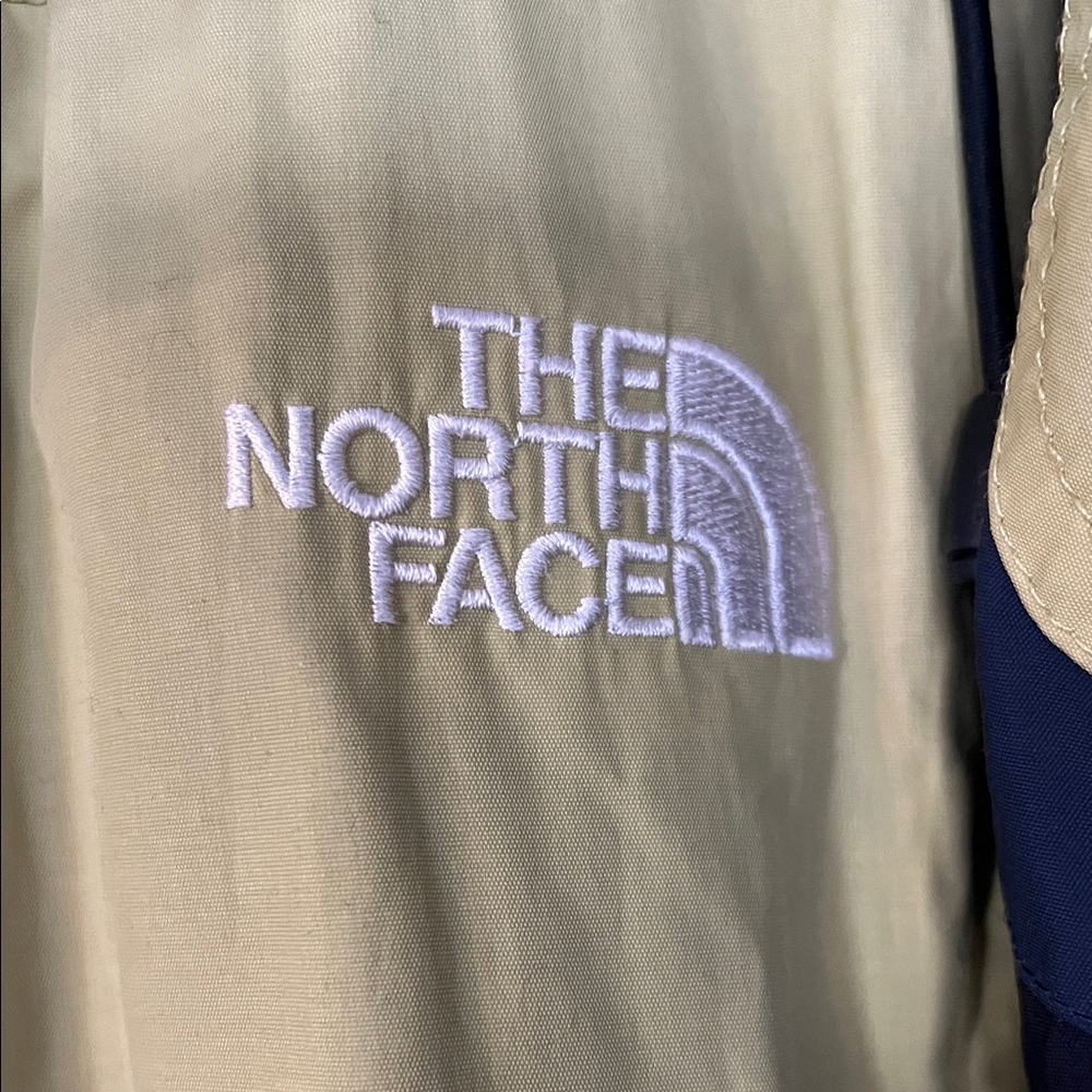 The North Face Women's light green, blue and Black Ski Jacket - Picture 3 of 9